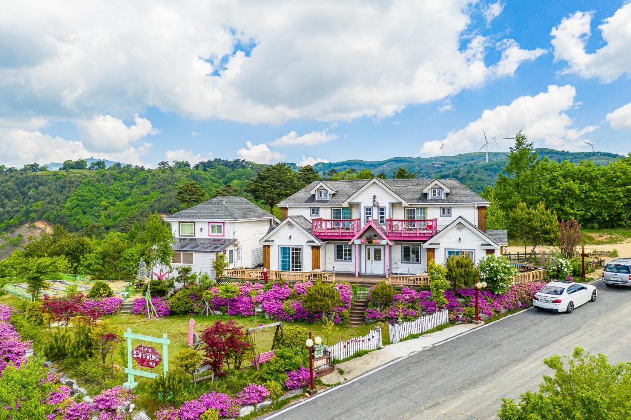 Pungcha & Herb Pension Pyeongchang Exterior photo